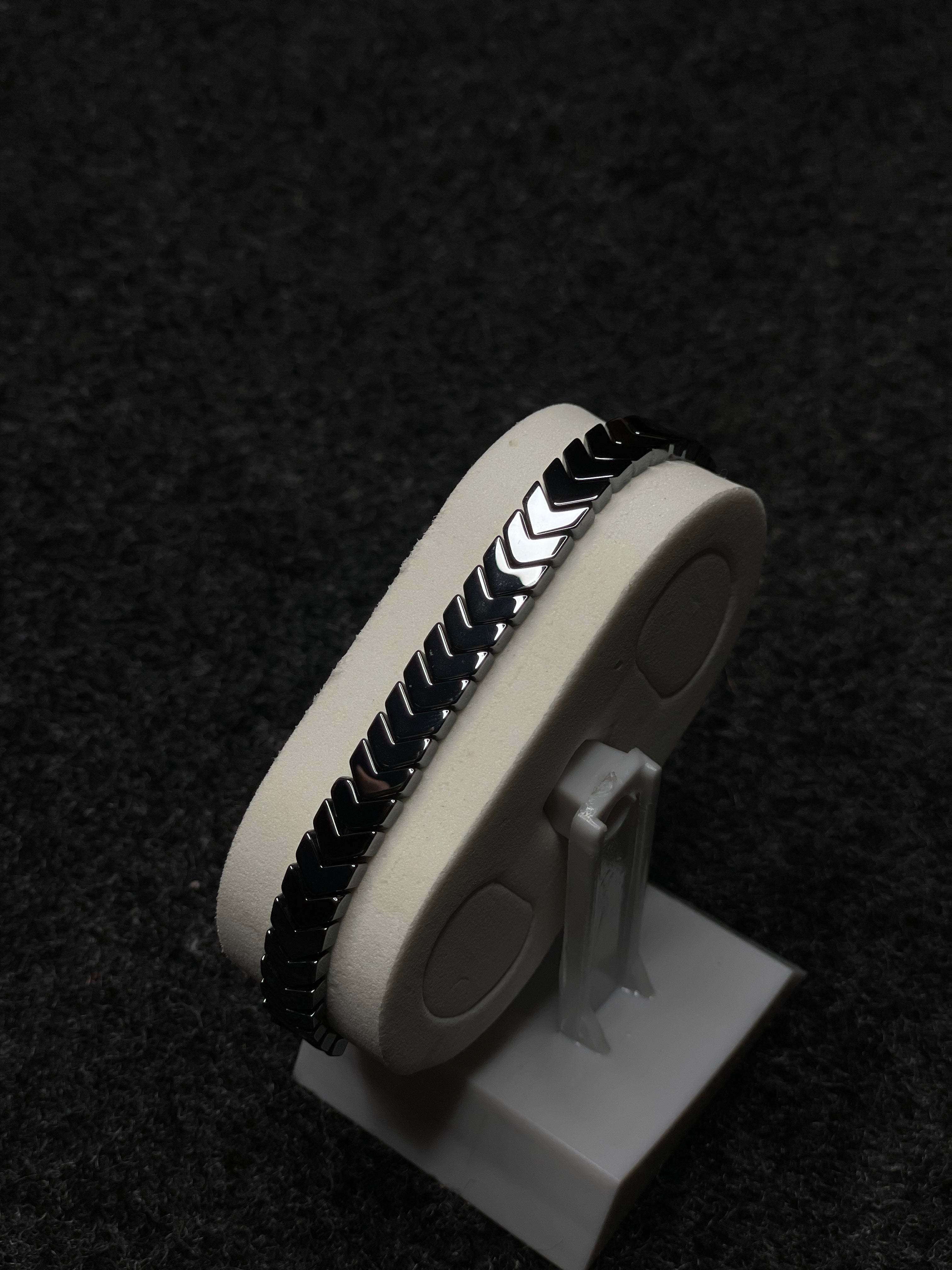STAINLESS STEEL BRACELET. (UNISEX)